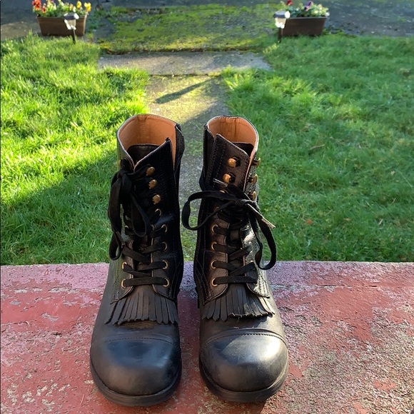 Vintage Shoes - Vintage Black Kiltie Fringe Roper Boots Lace up